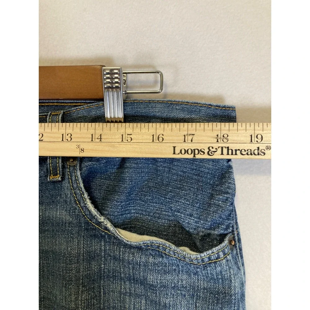 Levis these levi